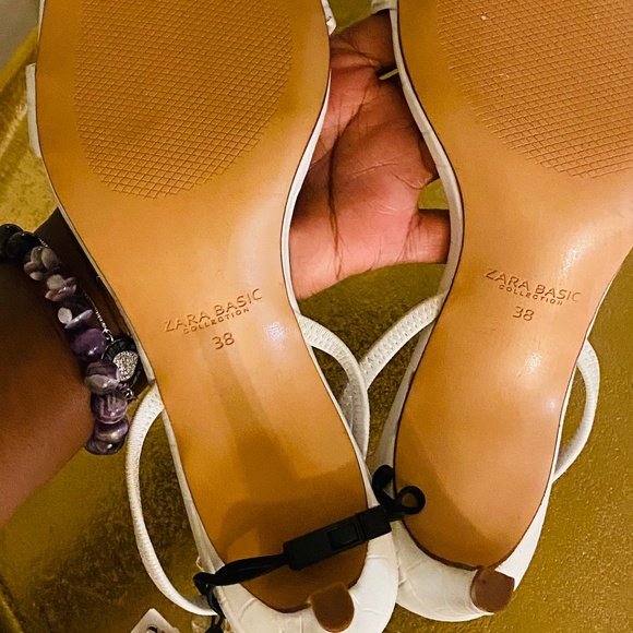 Zara Leather Heeled Sandals - Picture 6 of 6